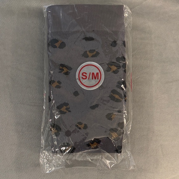 Leopard Print Gray Compression Socks - Picture 1 of 2